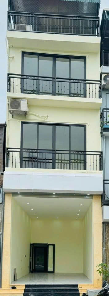 Cho thuê nhà Minh Khai ngõ 435, 45m2 3.5 tầng, 3 ngủ, 3 WC, 13 Triệu VP, ở 6 người - Ảnh chính